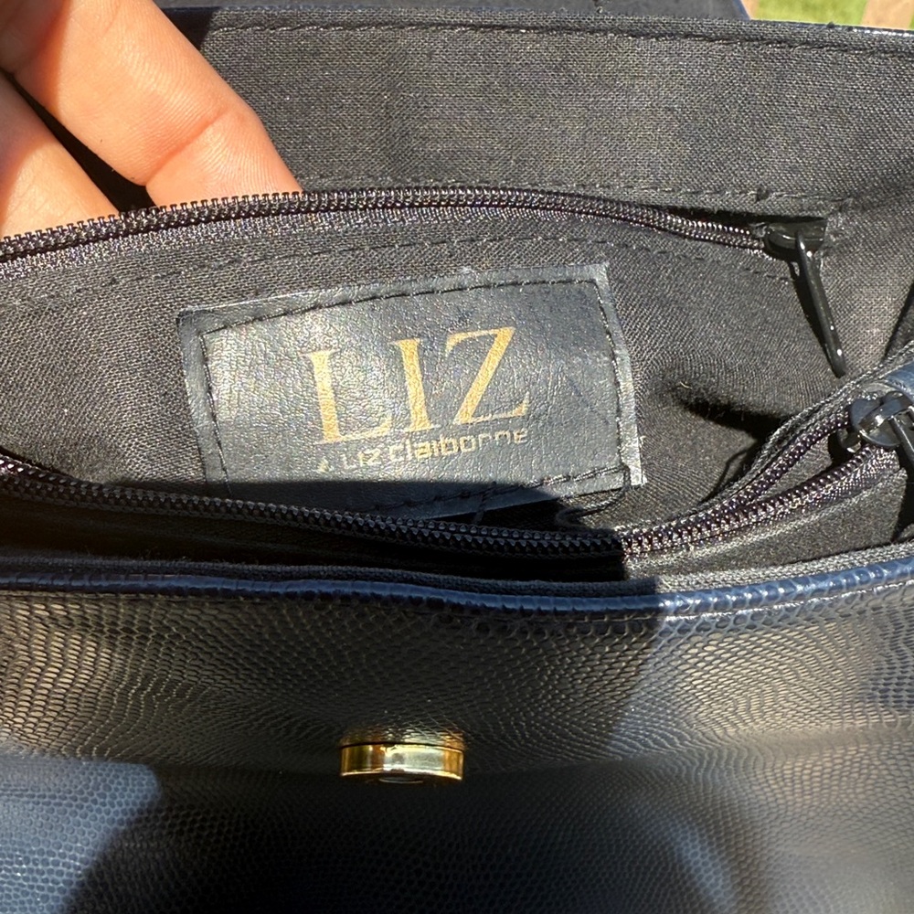 Vintage Liz Claiborne Navy Textured Purse Handbag Crossbody Sleek Elegant - Picture 9 of 11